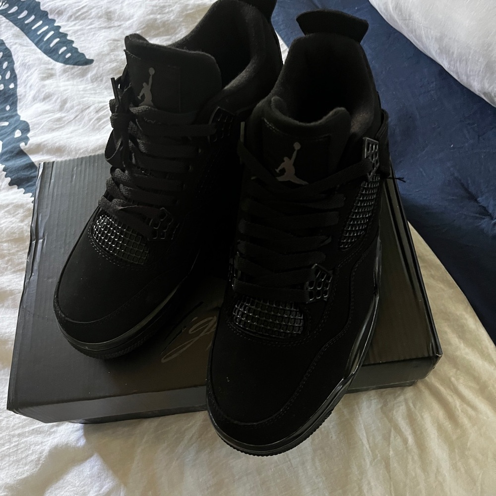 JORDAN 4 BLACK CATS